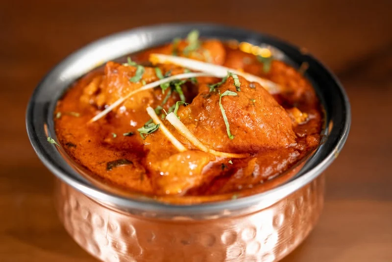 Paneer and Indian curries at de Delhi Indian & Hakka Kitchen, Mississauga